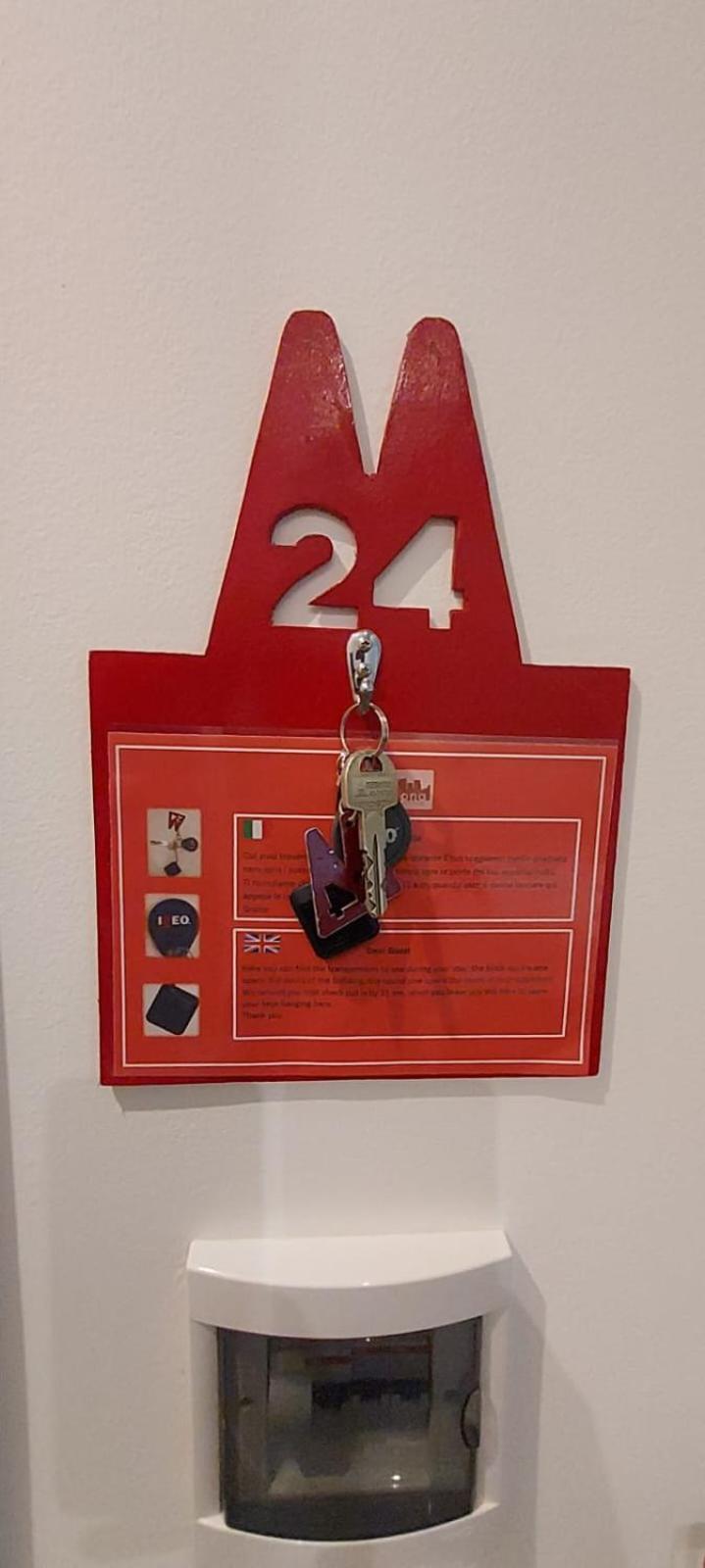 Marcona24 Aparthotel Милано Екстериор снимка