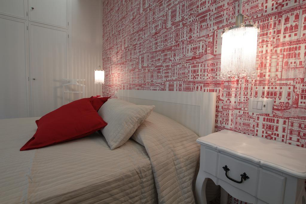 Marcona24 Aparthotel Милано Стая снимка